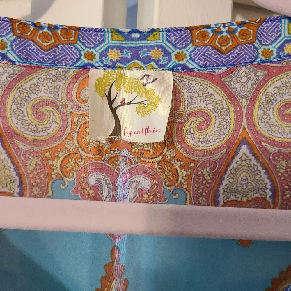 Fig and Flower caftan‎ style blouse - Picture 3 of 3